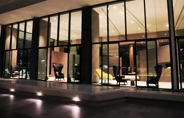 Apartment The Base 2bed King&queen With Infinity Pool *