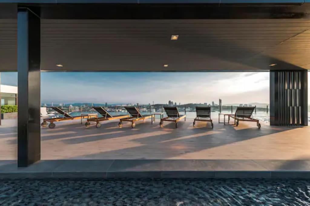 Apartment The Base 2bed King&queen With Infinity Pool Pattaya