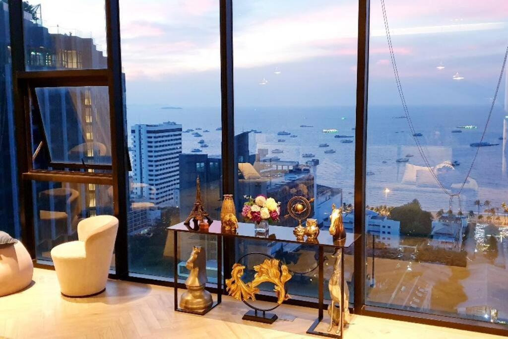 The Base 2bed King&queen With Infinity Pool Appartement Pattaya